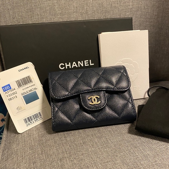 CHANEL Accessories - Chanel Caviar XL Card Holder